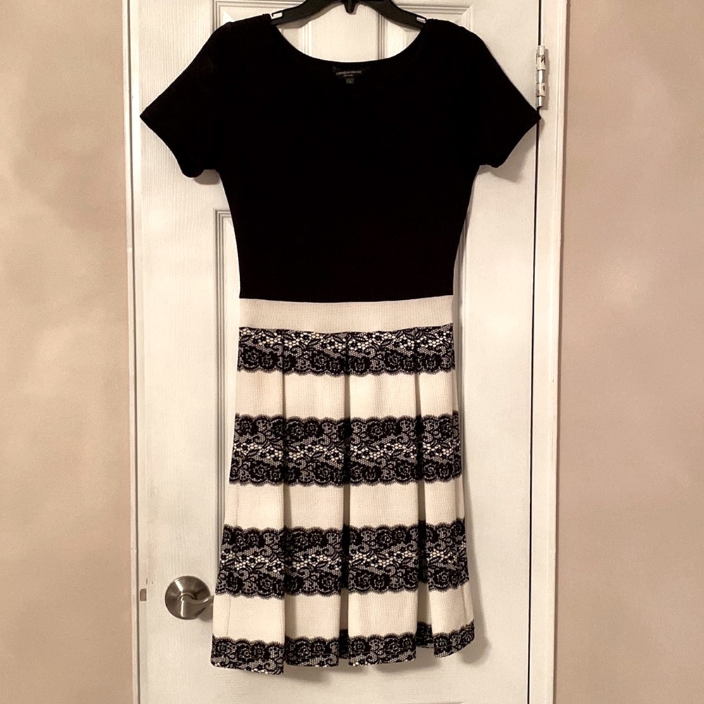 Short sleeved dress